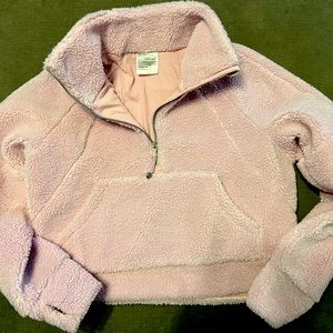 Lululemon fleece cropped scuba funnel neck XS/S in Lavender Dew